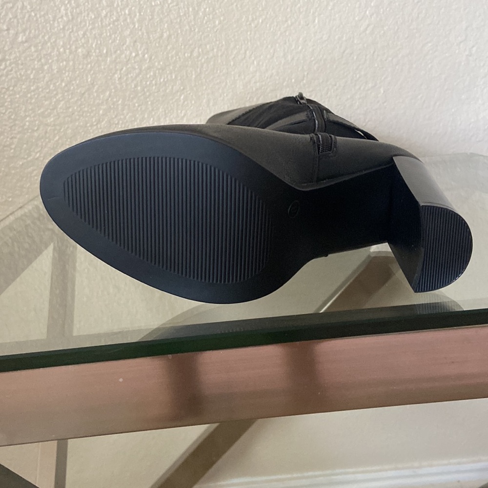 Heeled boot - Picture 4 of 10